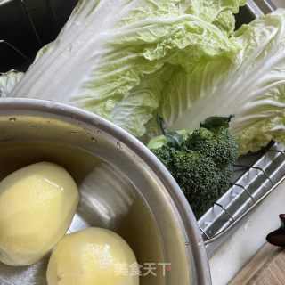 香辣白菜炖豆腐的做法步骤：1