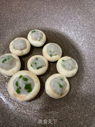 芝士蝦滑釀口蘑的做法步骤：7