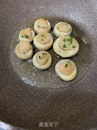 芝士蝦滑釀口蘑的做法步骤：9