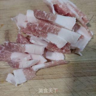 猪肉炒薄皮辣椒的做法步骤：2