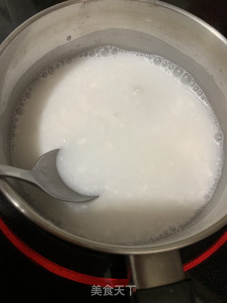 椰香芋頭腐竹雞蛋糖水的做法步骤：3