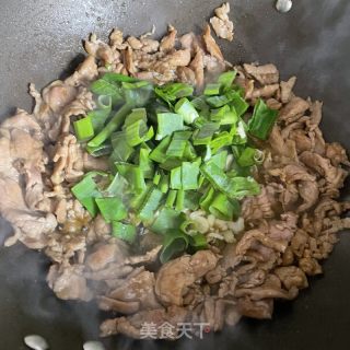 木耳时蔬炒肉的做法步骤：7