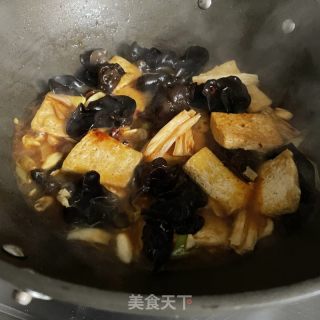 豆腐烧木耳的做法步骤：8
