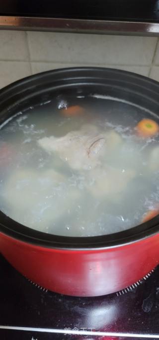 竹芋胡萝卜猪骨汤的做法步骤：6