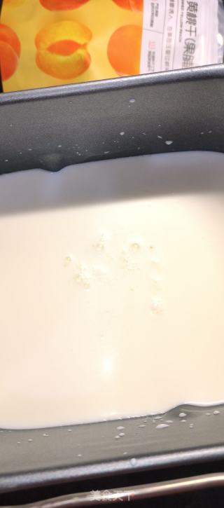 黄桃酸奶的做法步骤：2