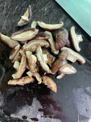 香菇肉沫豆腐煲的做法步骤：4