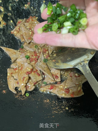 剁椒炒猪肝的做法步骤：12