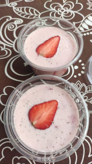 草莓酸奶慕斯的做法步骤：12