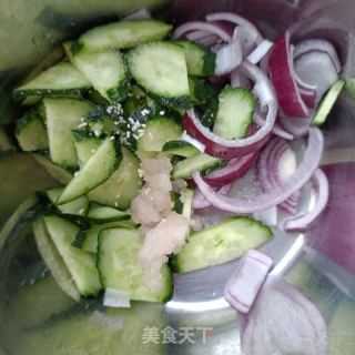 黄瓜洋葱拌鲍鱼的做法步骤：6