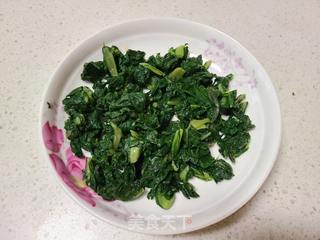 莙荙菜叶炒绿豆芽的做法步骤：3