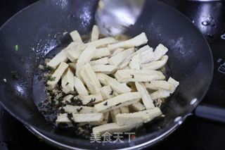 干菜肉末烧素鸡的做法步骤：2