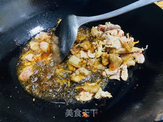 芹菜香干炒肉的做法步骤：12