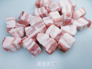 板栗红烧肉的做法步骤：4