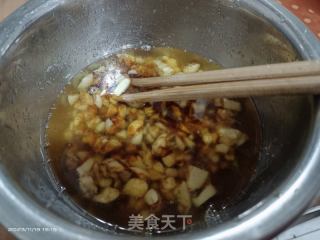 蒜蓉金针菇粉丝鲜虾煲的做法步骤：8