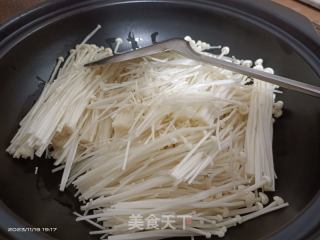 蒜蓉金针菇粉丝鲜虾煲的做法步骤：10