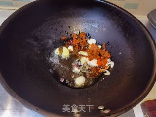 麻辣水煮肥牛金针菇的做法步骤：4