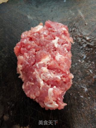 瑶柱肉末豆腐白菜汤的做法步骤：1