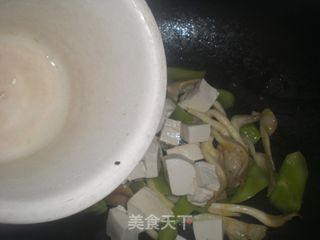 菇烧豆腐的做法步骤：6