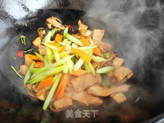 芦笋炒肉的做法步骤：10