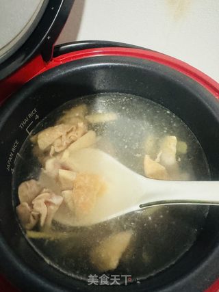 麻油鸡汤的做法步骤：6