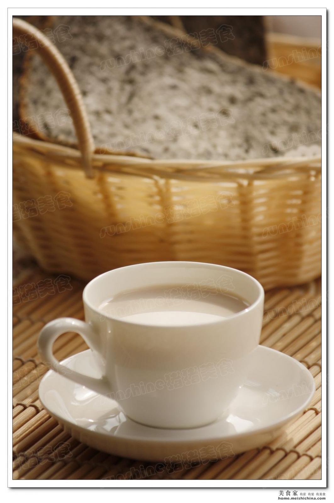 香草奶茶（热）的做法_香草奶茶（热）怎么做_香草奶茶（热）的家常做法_冰桃子【心食谱】