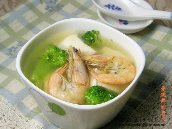 白条虾豆腐汤