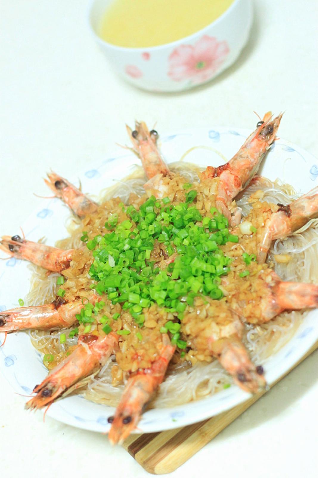 蒜蓉粉丝蒸虾怎么做_蒜蓉粉丝蒸虾的做法视频_姜叔的日食记_豆果美食