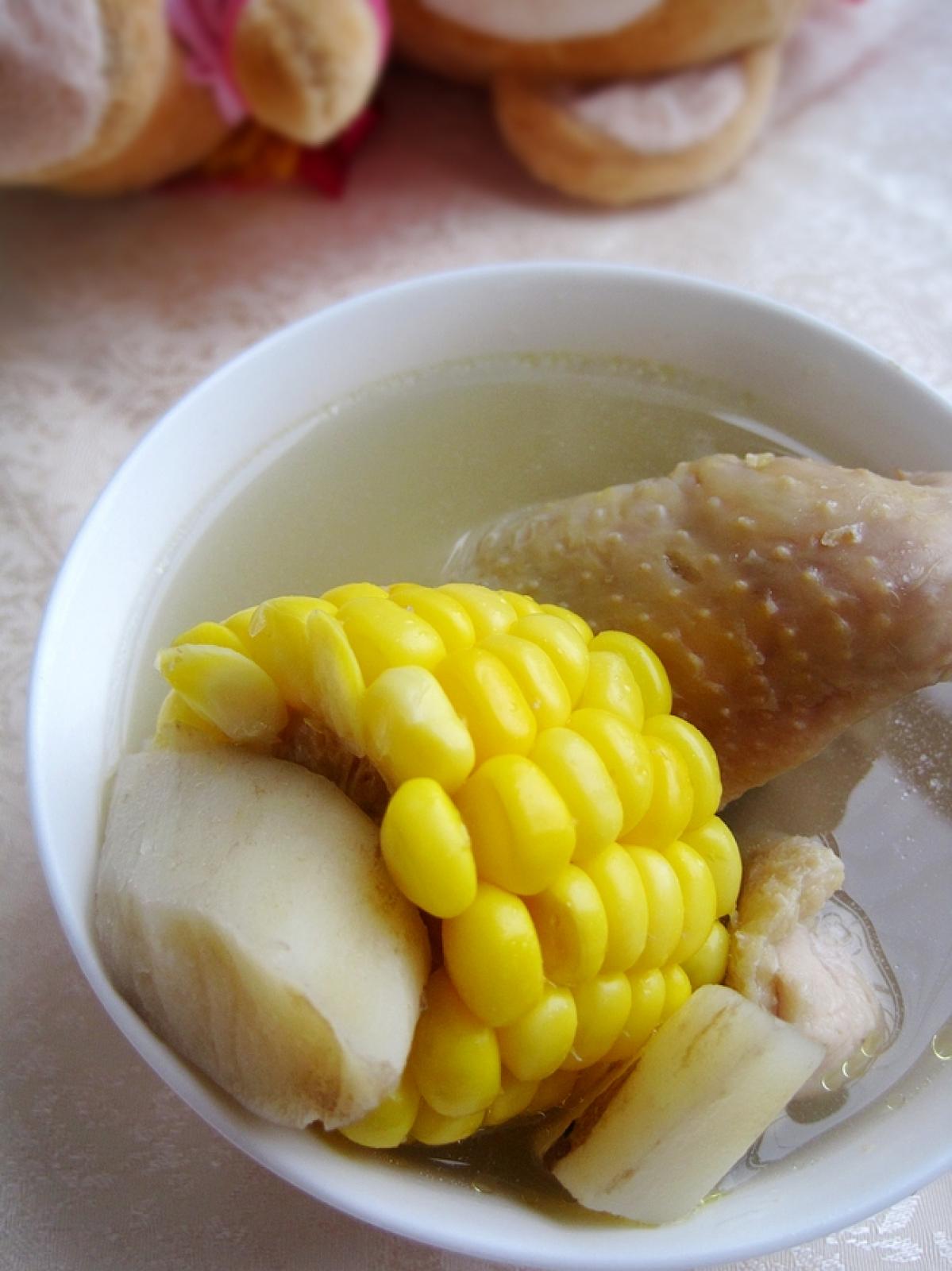 山药玉米炖鸡汤图片