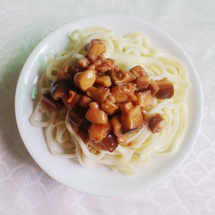 香菇鸡丁面_末影的日志_美食天下