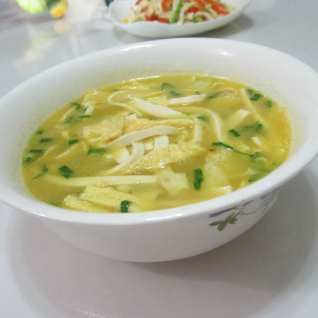 蛋丝豆腐汤