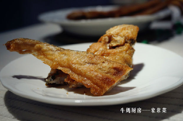 油炸子鱼 一款酥香下酒菜 油炸子鱼 牛妈厨房的日志 美食天下