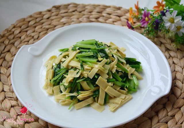 小松菜炒豆皮 小松菜炒豆皮 日志 美食天下