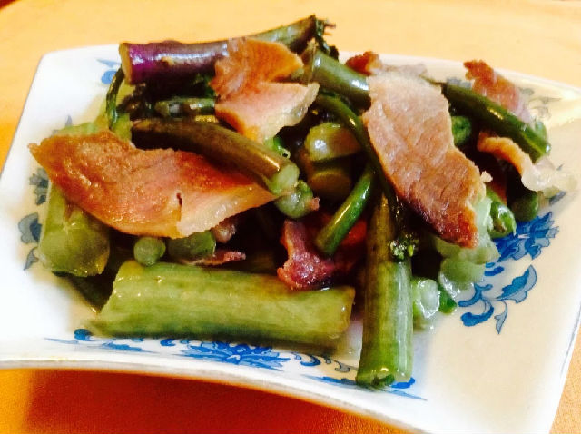 腊肉炒红菜苔图片