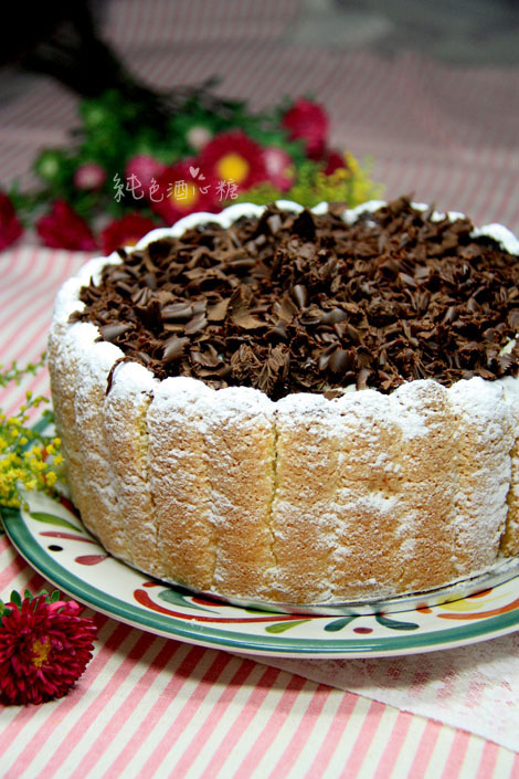 巧克力夏洛特蛋糕——夏日里甜蜜的七夕礼物（详细步骤手把手制作）