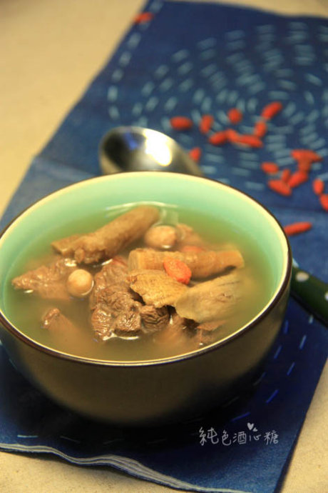 春节家宴全家暖身汤品----花生牛腱汤（滋润一冬季）