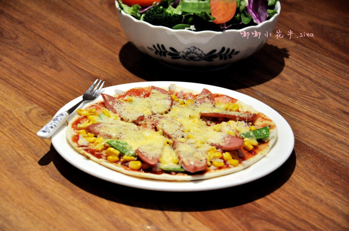 偷懒法，不用烤箱也能做出美味披萨；火煺玉米薄饼披萨