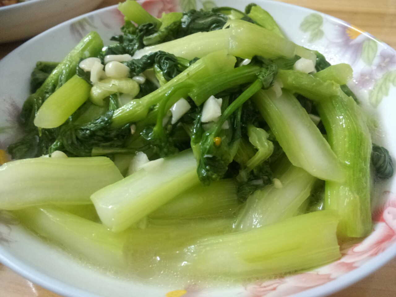 蒜泥白菜苔图片