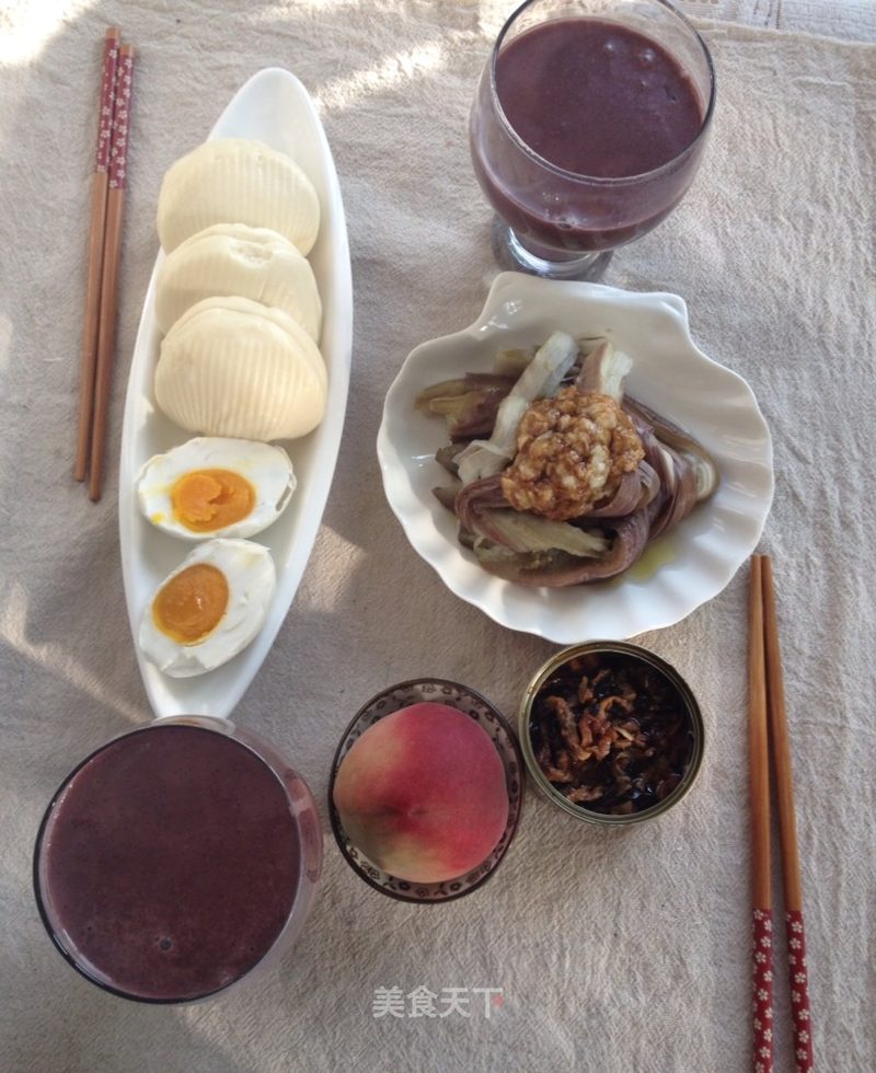 蟹家早餐日记 海朴贝裙菜 蒸茄子 咸鸭蛋 荷叶饼 黑米糊 美食天下