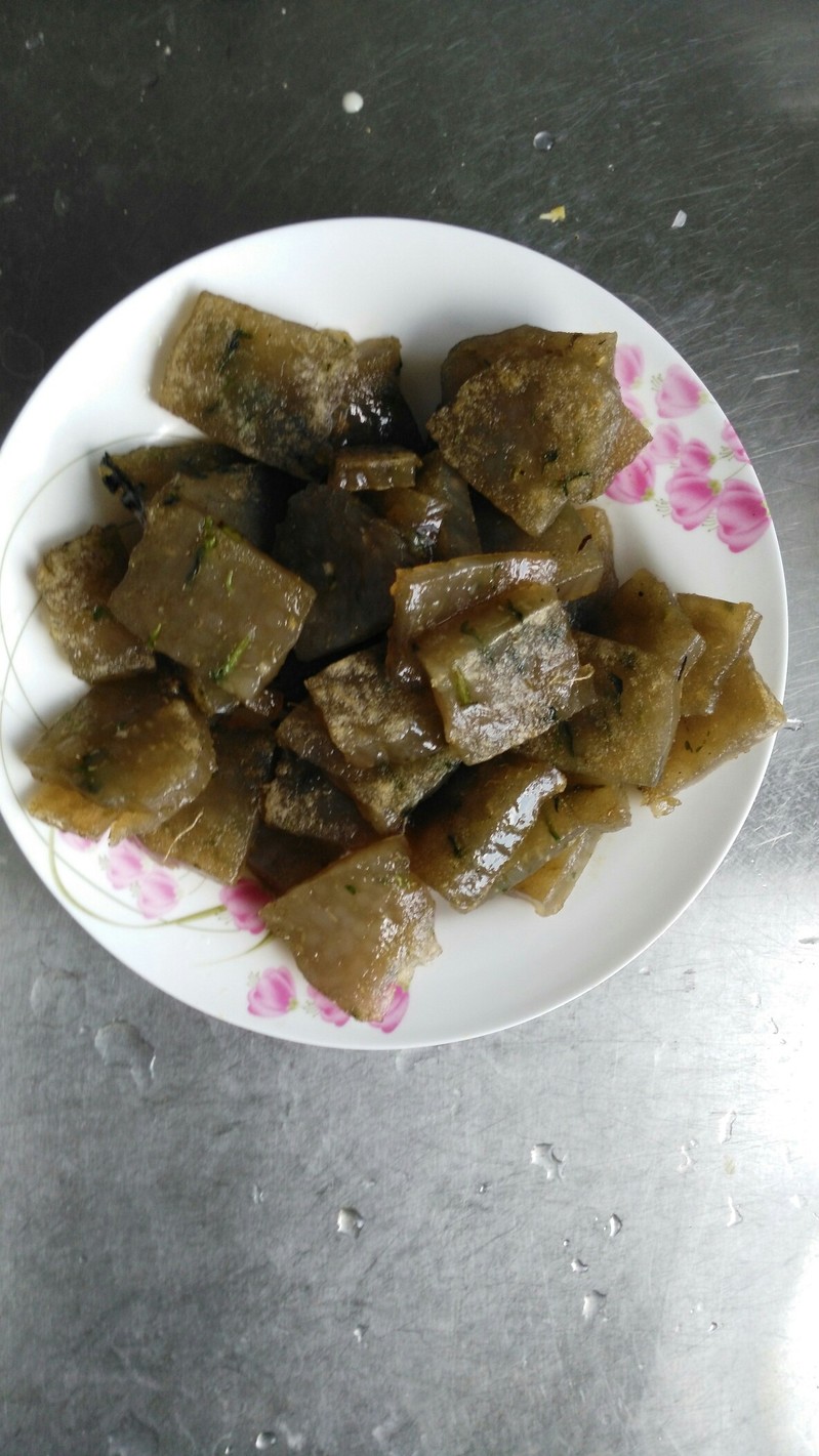 2015-9-30皮渣或粉疙瘩,邯鄲小吃 也被當做蔬菜食用,煎或炸 蘸上醋和