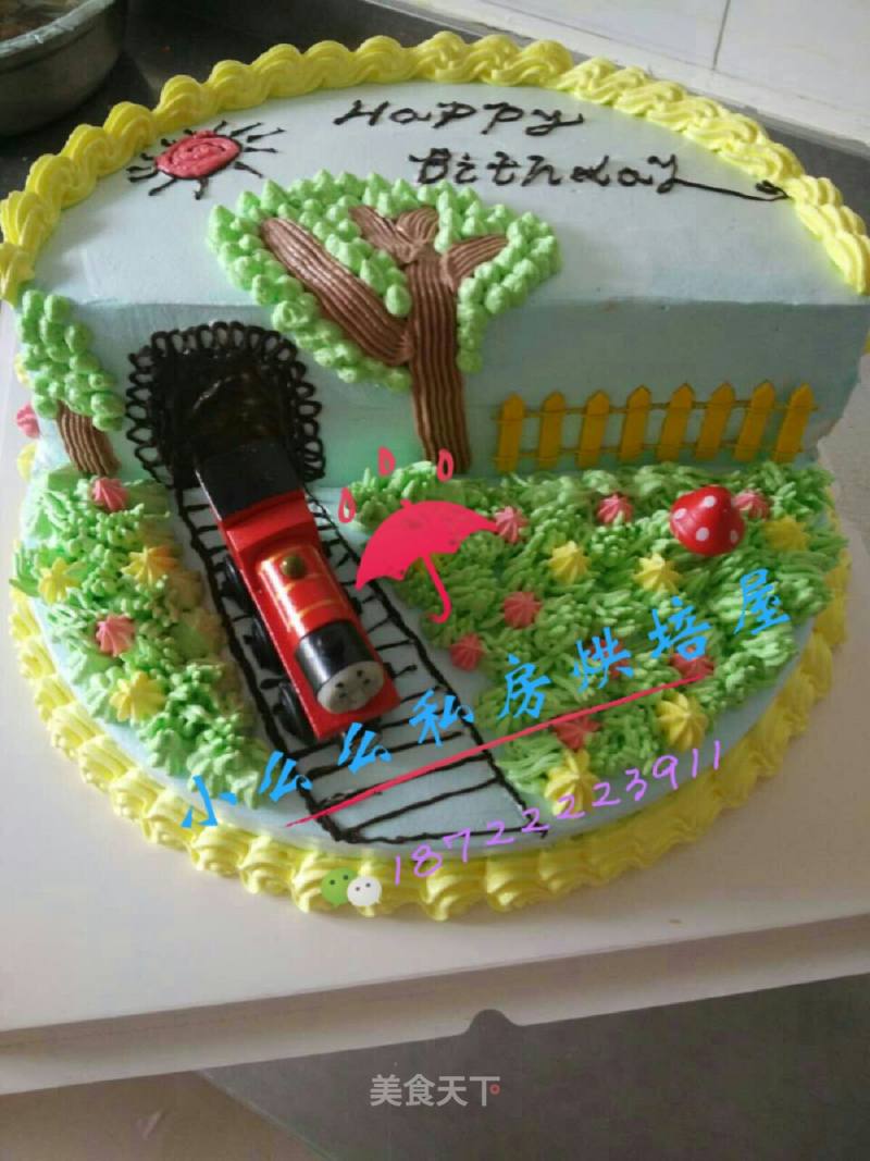 三岁宝宝过生日预定的托马斯小火车蛋糕,祝宝