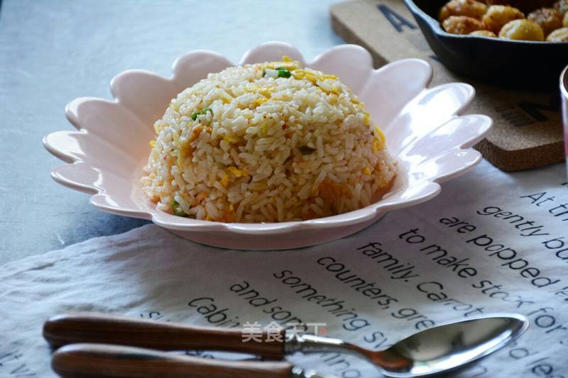 花吃 我的早餐日记 辣白菜炒饭 香煎小土豆 牛奶 Xiao小c的笔记 美食天下