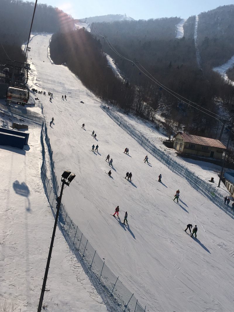 巴彦淖尔市滑雪场图片