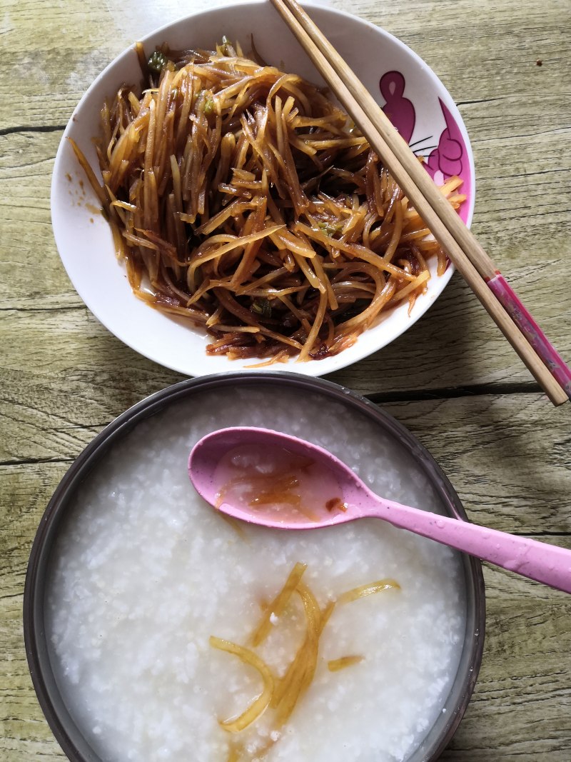 白粥配酱油图片