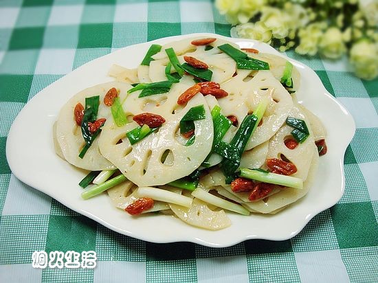 清炒藕片怎麼做好吃_做法步驟,視頻_養生小菜——清炒藕片-美食天下