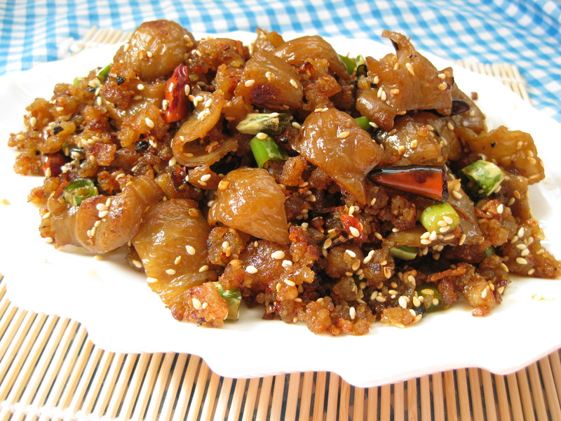 "鲊辣椒是湖北的特色菜,和肥肠是绝配,属于超级下饭菜,平时胃口