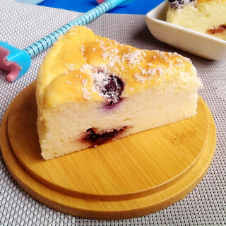 椰蓉蓝莓酸奶蛋糕