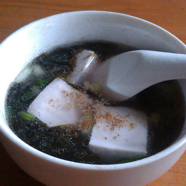 简单美味——紫菜豆腐汤