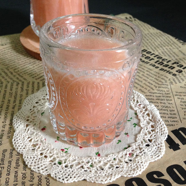 草莓苹果汁——富含纤维的全营养果汁