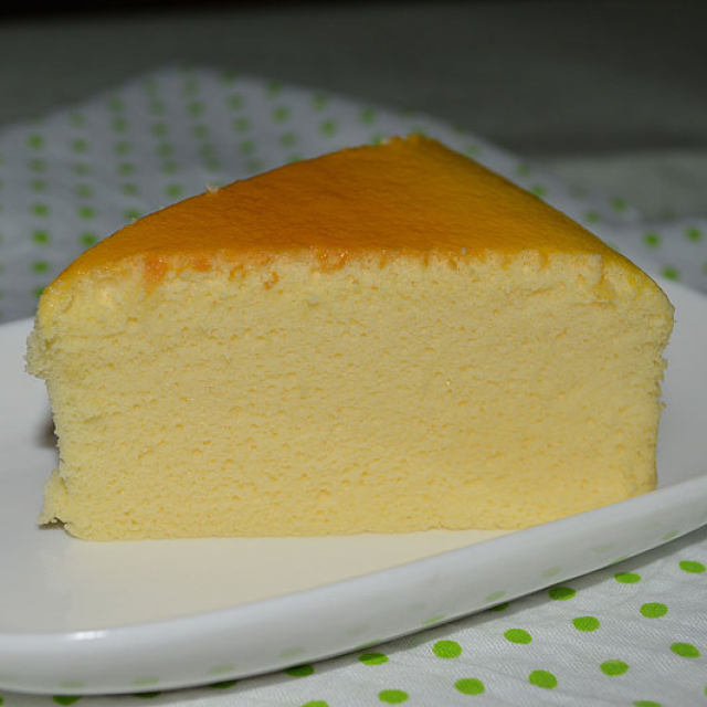 【轻奶酪蛋糕】(分量：6寸圆模一个。8寸圆模分量加倍)