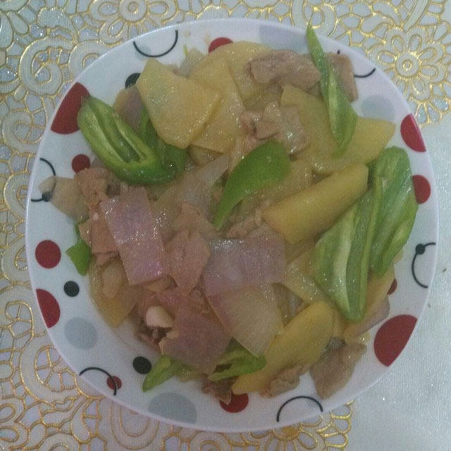 土豆片炒洋葱